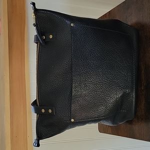 Portland Leather Goods Small Zip Tote in Pebbled Black